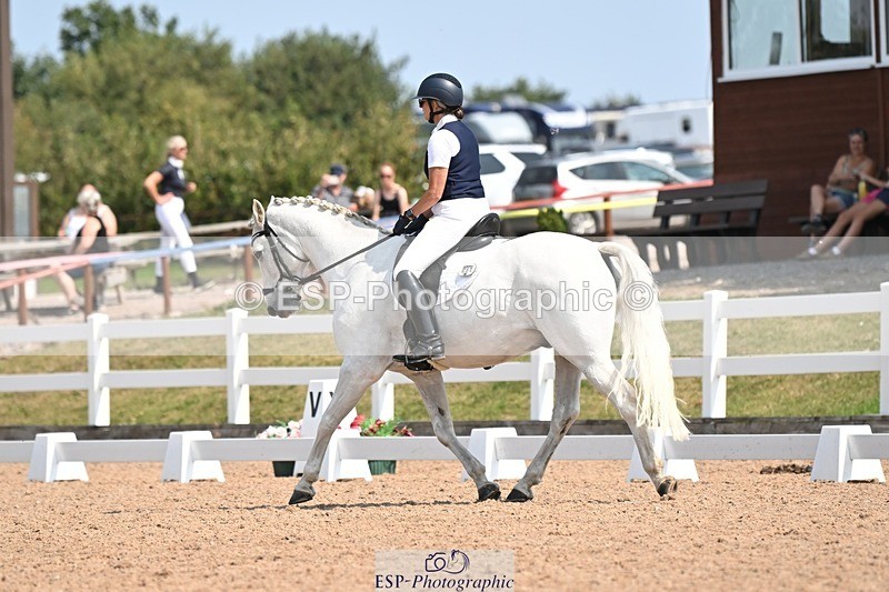 250816-124055-04529 - 061-Lyn.MillerRunnymead.Diamond