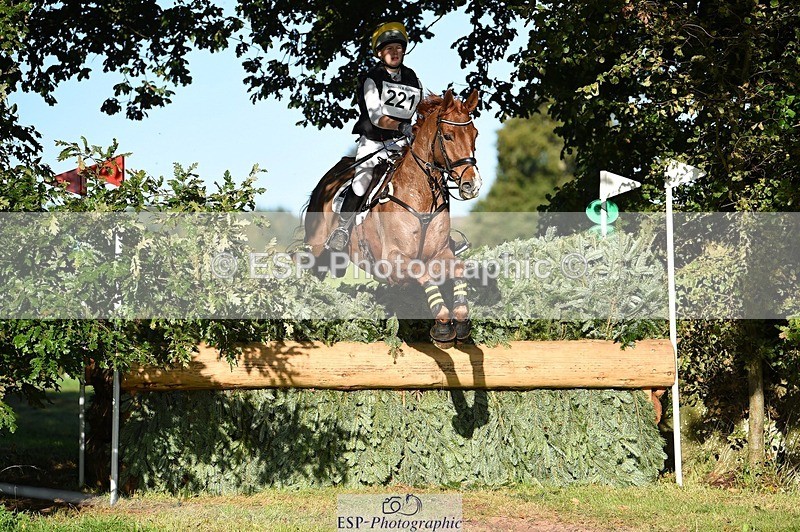 231022-102708-25468 - 221-RUBIN.MOON.SB-Gemma.Watts-XC