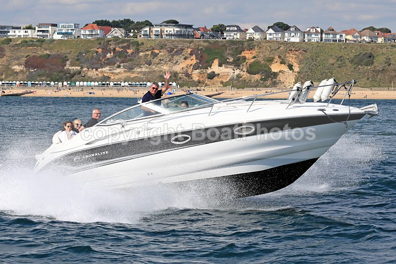 170902 PEGASUS II - CROWNLINE 1Y3A0112 - Motorboats - Open