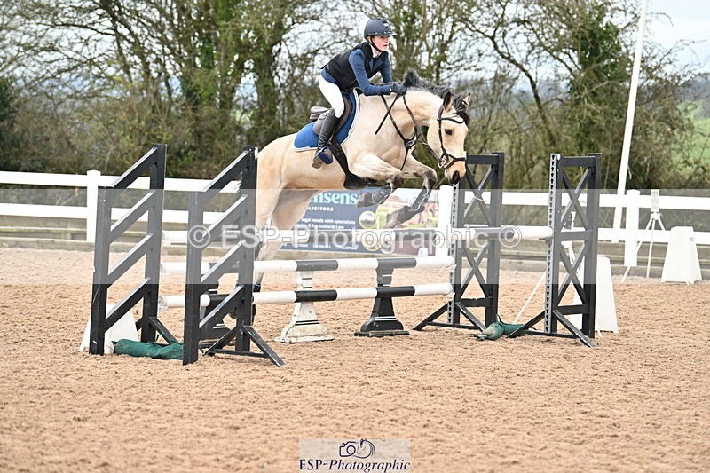 240309A-131140-01126 - Cls 8 Pony Newcomers and 1m Open