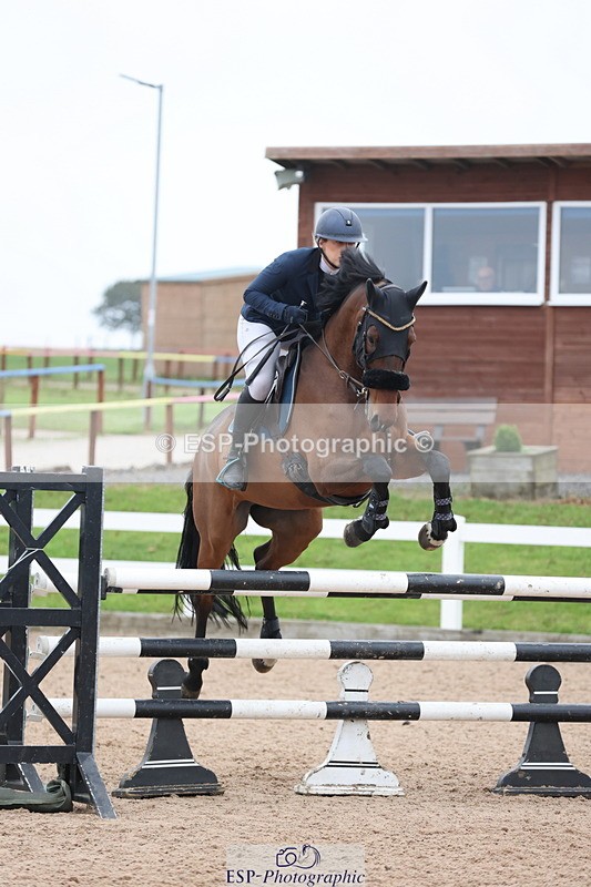 241101A-114625-01487 - FRI Cls 5 Newcomers and 1.10m Open