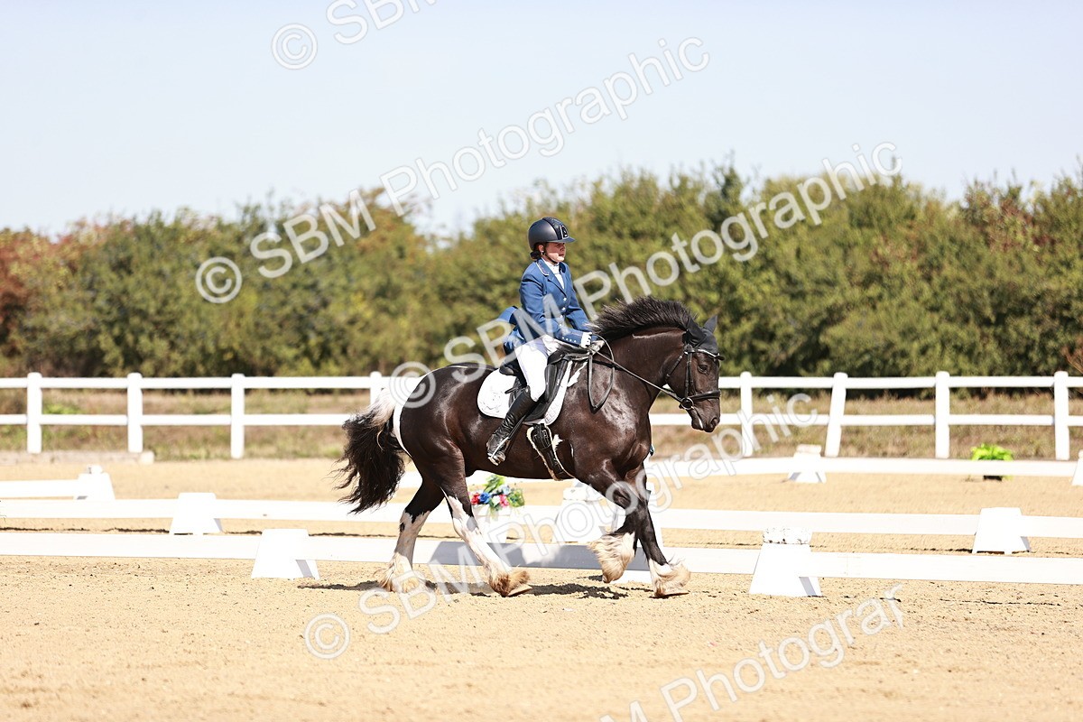 SBM_004590 - Class 12 - Novice 5 - 10.31-11.41