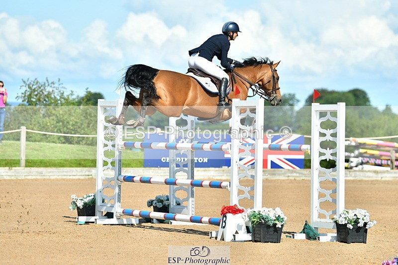 230720A-092937-01723 - Cls 1, 2 Star Small 1.30m