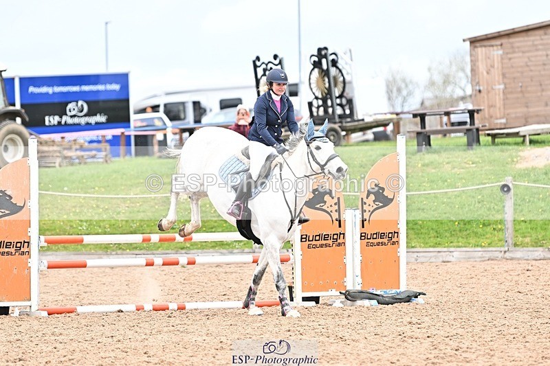 250414-112843-00542 - 90cm Round 1