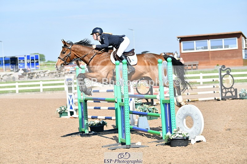 240512A-164333-19858 - Cls 44 1.05m National Am Quali