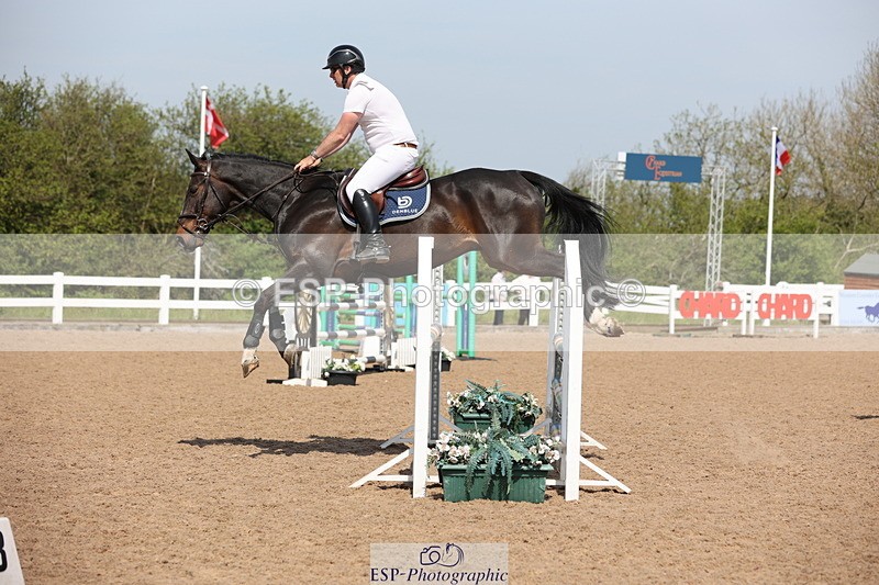 240510A-110425-06034 - Cls 14 Discovery and 1m Open