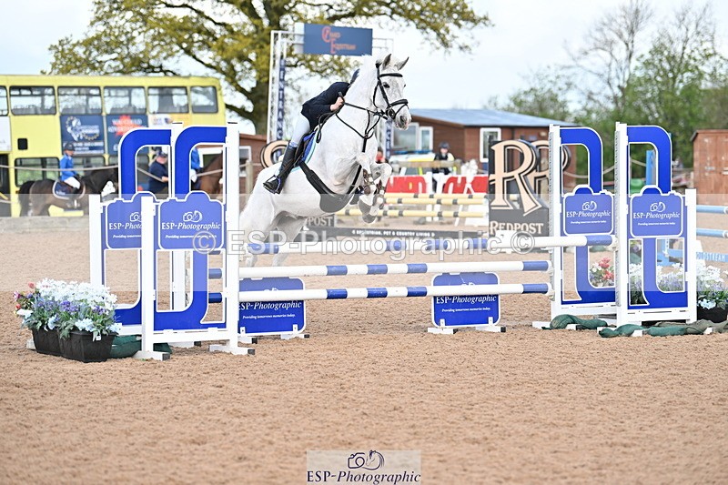 240506A-110824-08417 - Cls 3  Pony Discovery & 90cm Open