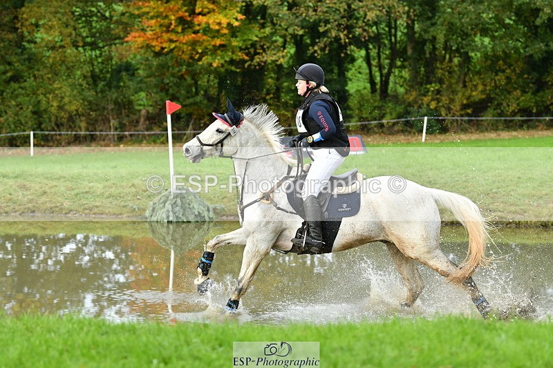 251025A-093959-15426 - D-318-Caroline.Allan