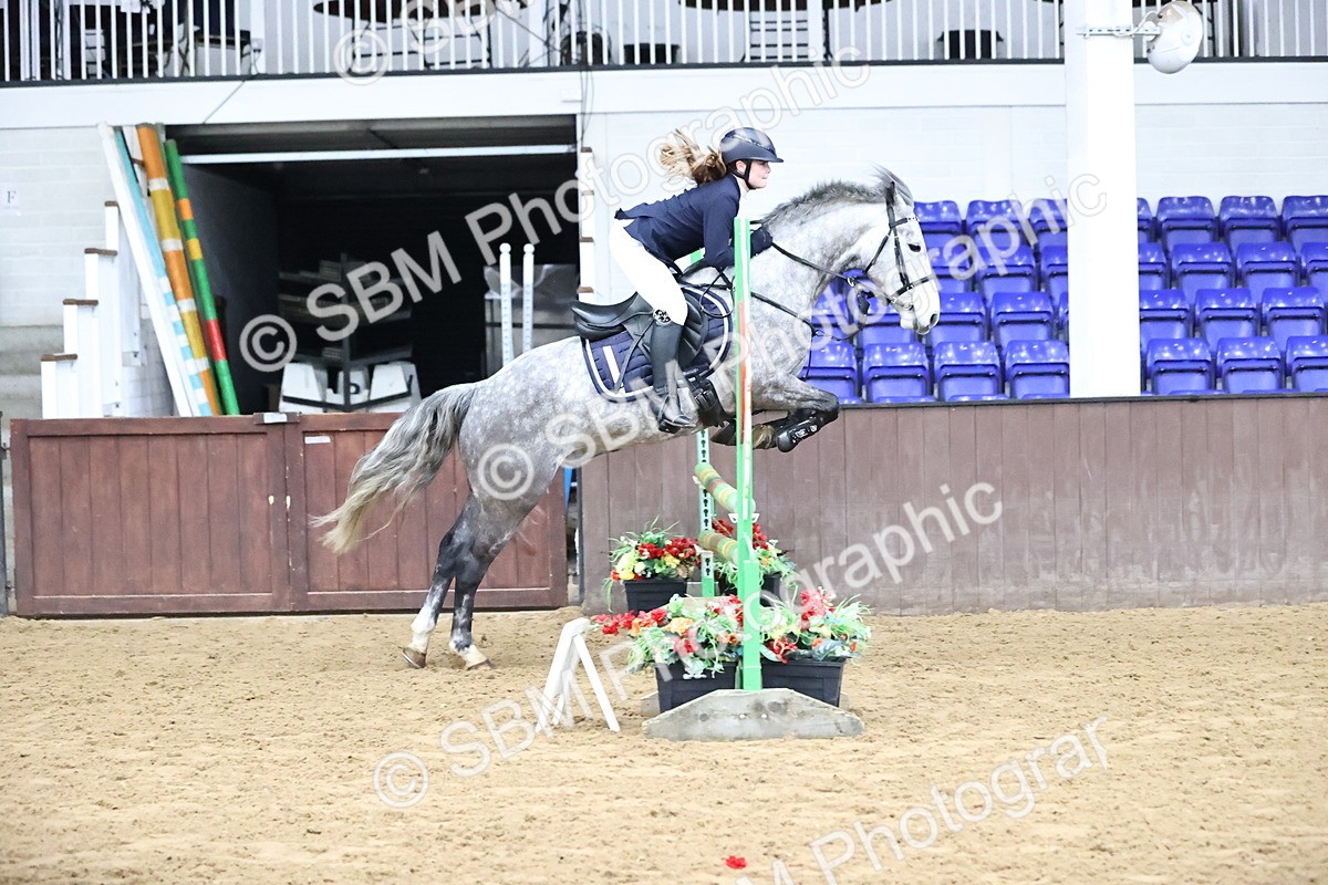SBM_009979_Class 10 - Eskadron Pony Winter Discovery Championship Qual - Cart - Emma