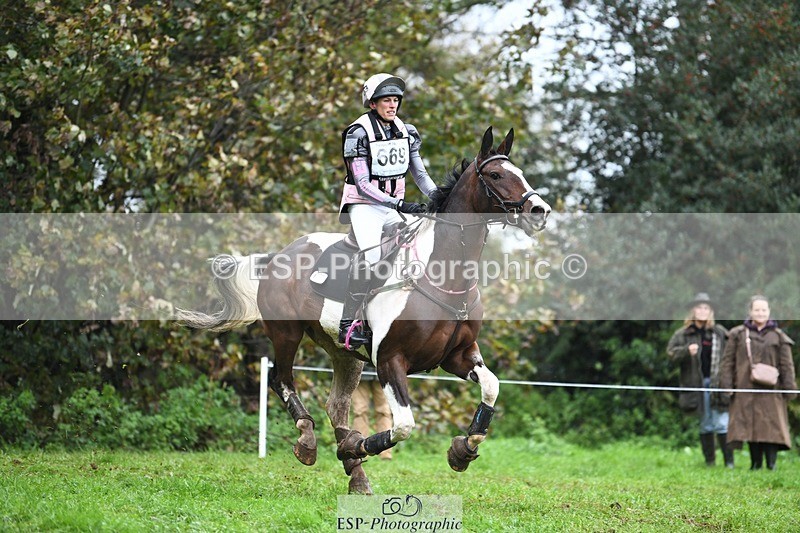 231021-112447-15230 - 669-FOXRIDGE.HIGH.JINX-Claire.Deuten-SC+XC