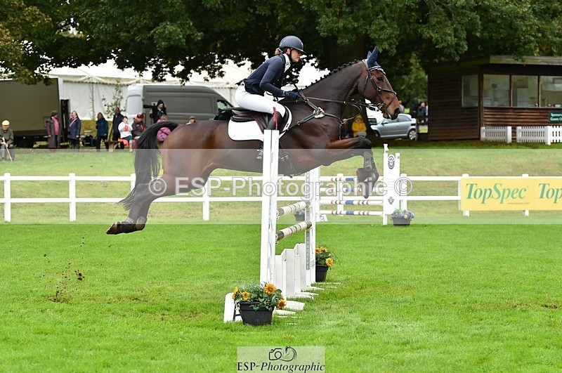 231021-114520-16236 - 052-SHANNONDALE.COURAGE-Georgina.Beeby.Wynn-SJ