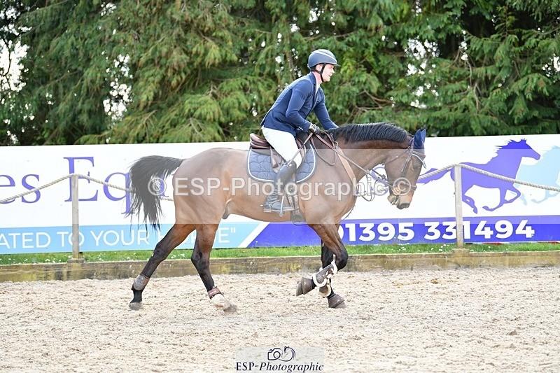 240324-124025-02628 - Cls 9 Snr 1.05m Open