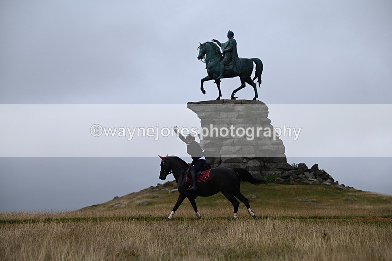 DSC_1711 - Time at Statue 12:13 to 12:32