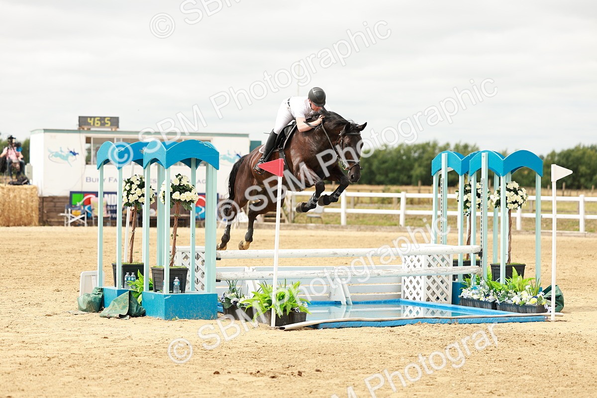 SBM_017789 - Class 21 - Senior Newcomers Championship 2d Rd