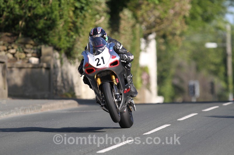 IMG_4305 - Thursday Practice  TT 2013