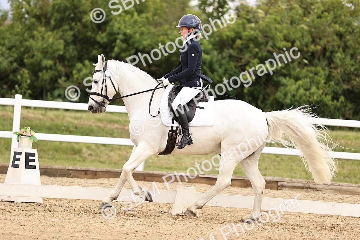 SBM_002870 - Class 2 - Novice 4 - 12.00-13.10