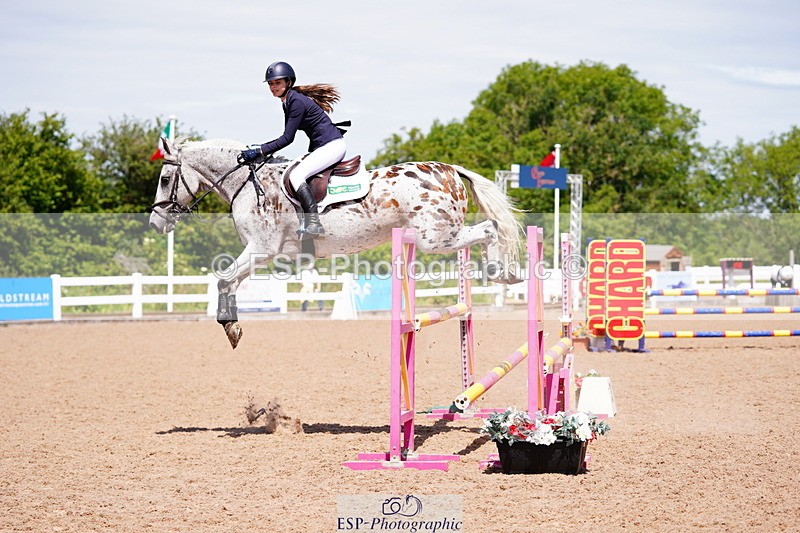 240629A-115420-05096 - Cls 18 Newcomers and 1m Open