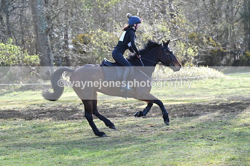 WJ7_0014 - Time 10:13 to 10:38 Times at the Fence