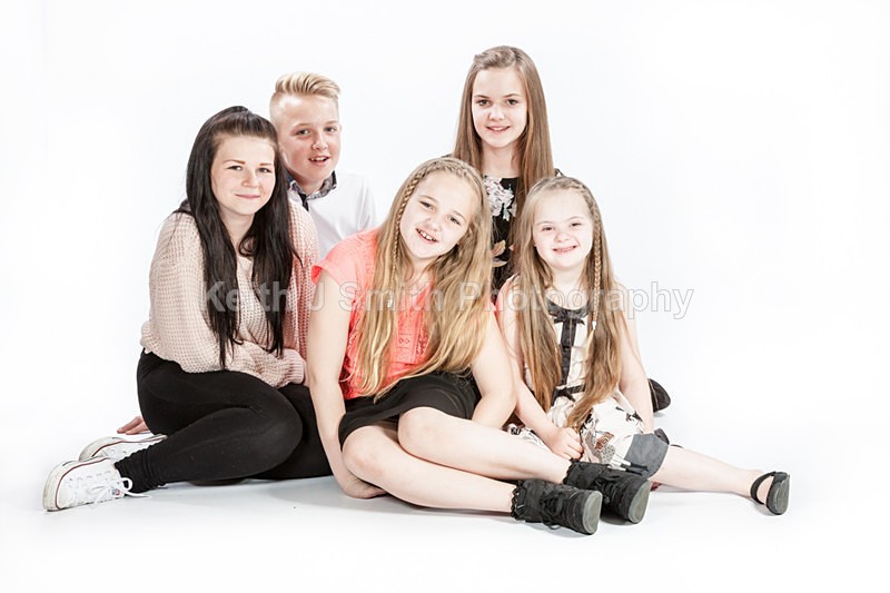1SKJ7121 - Darren, Kirsty and family.