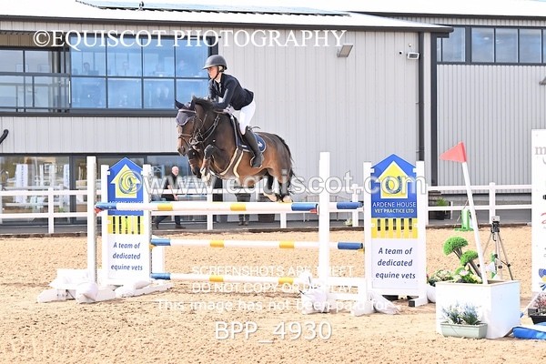 BPP_4930 - CLASS 7 THURS Redpost Equestrian Senior Foxhunter/1.20m Open