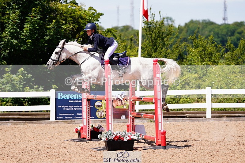 240629A-121004-05223 - Cls 18 Newcomers and 1m Open