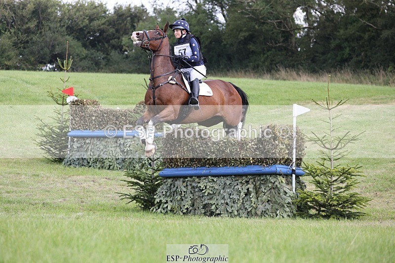 240831A-112019-01044 - 057-Bella.Balian-BEECHWOOD.JOEY