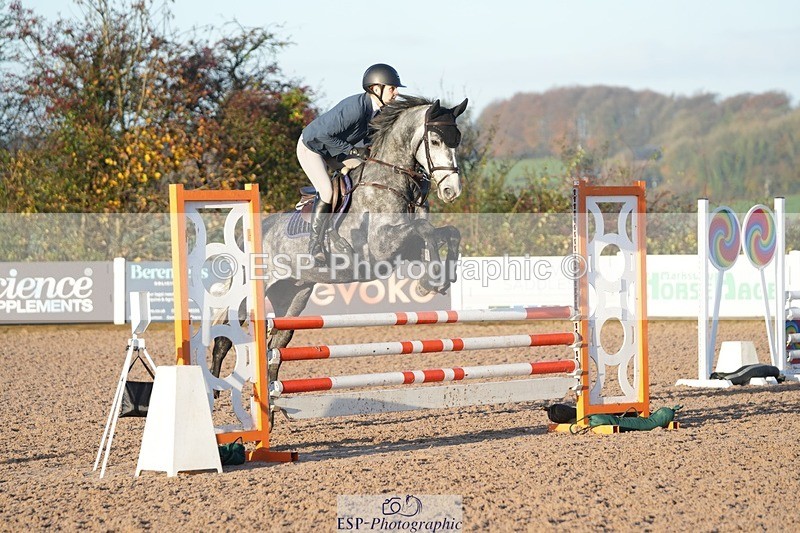 251108-083227-01764 - Cls 9 British Novice and 90cm Open