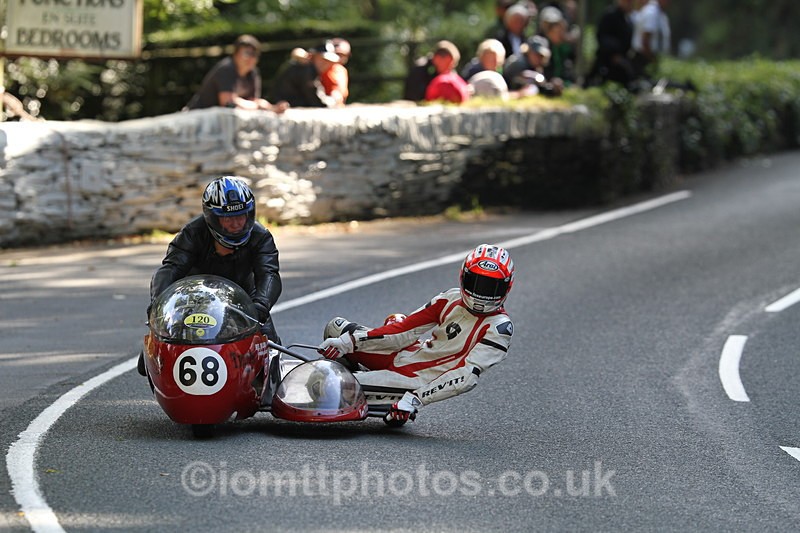 FOM_1303 - Classic TT Lap of honour