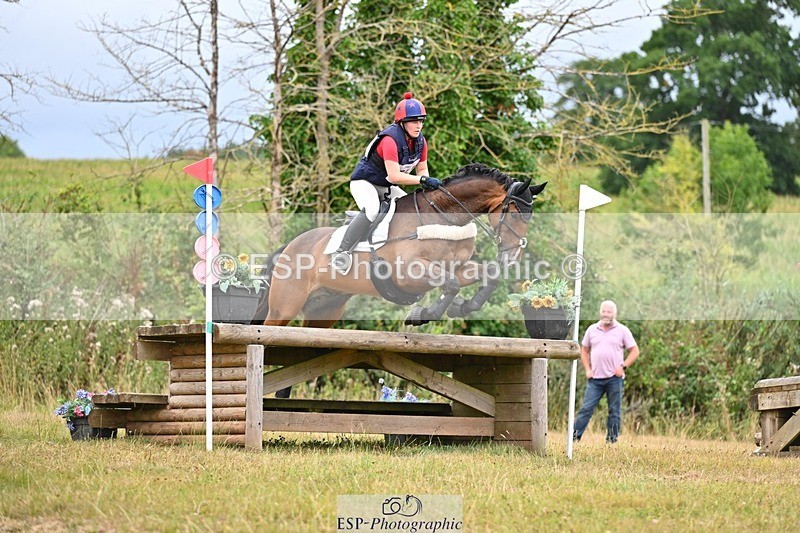 250803A-123502-13440 - M-554-Lucy.Henretty-Lee-AMANDI.VIVENDI