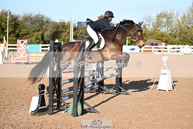 241026A-102029-00123 - SAT Cls 3 Pony Intro 70cm