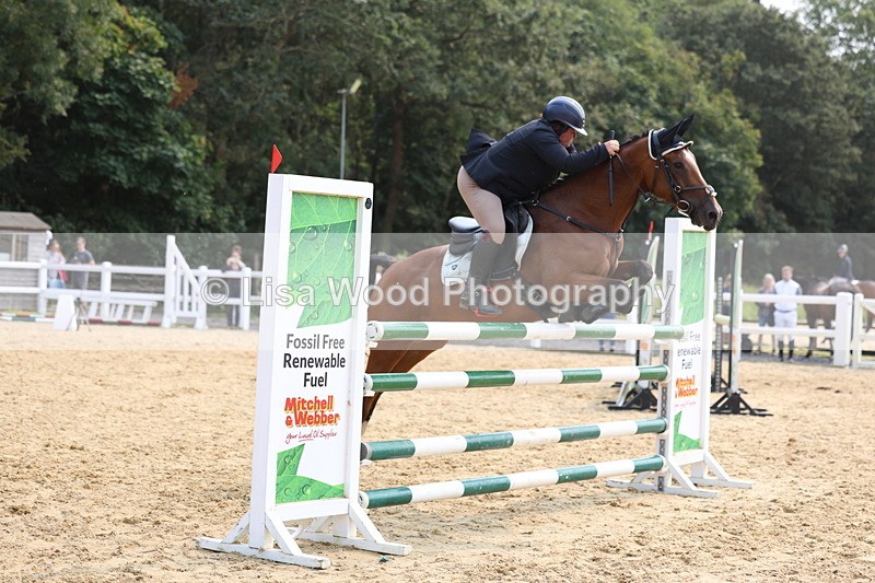 3E7A2560 - Class 8: Senior Newcomers/1.10m open