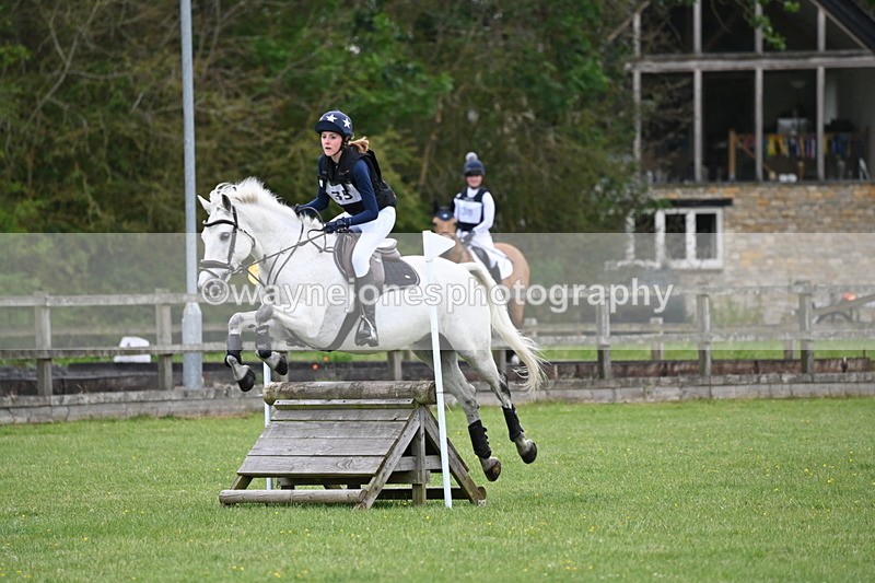 WJ6_3605 - Class 5 80cm Pairs