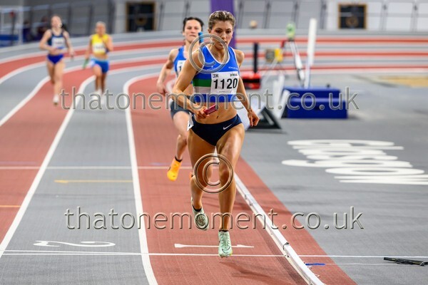 CombiMast25-914527 - Track Female Set One