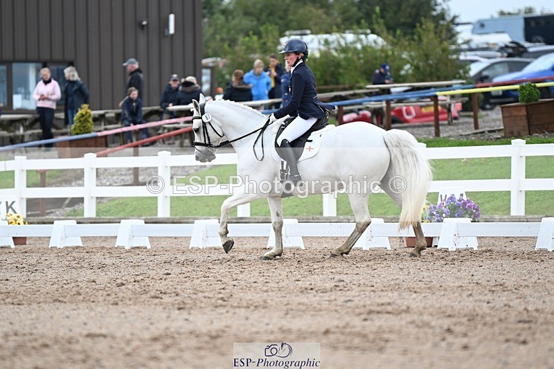 250907-124253-08414 - 067-Laura.PercyConobola.Cascade