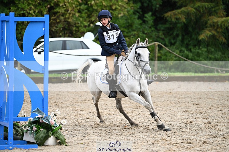 240824X-095223-23401 - 70cm Round 2 9.30 to 10.30