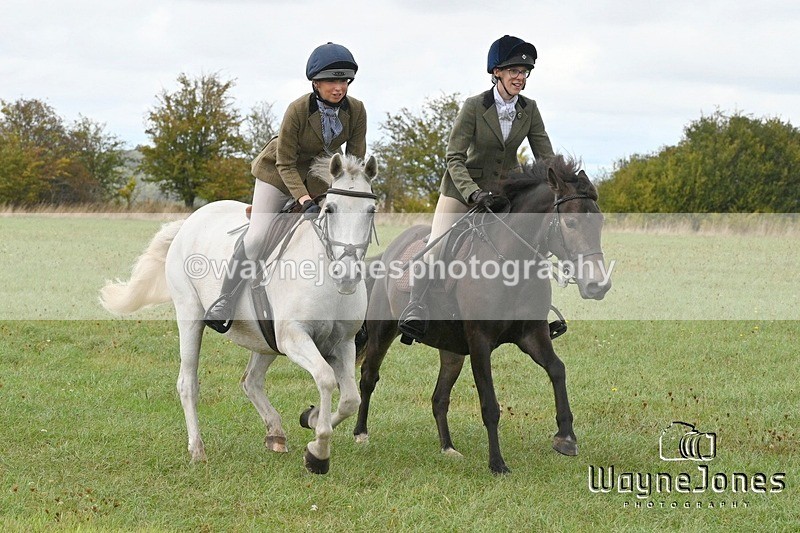 WJ7_1014 - Berks & Bucks Hound Exercise Blewbury 13-09-26