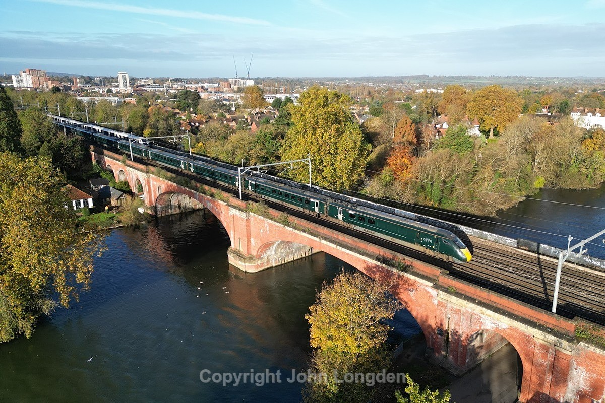JL - 12.11.24 802105 1H22 05:33 Plymouth - Paddington, Maidenhead - Latest shots