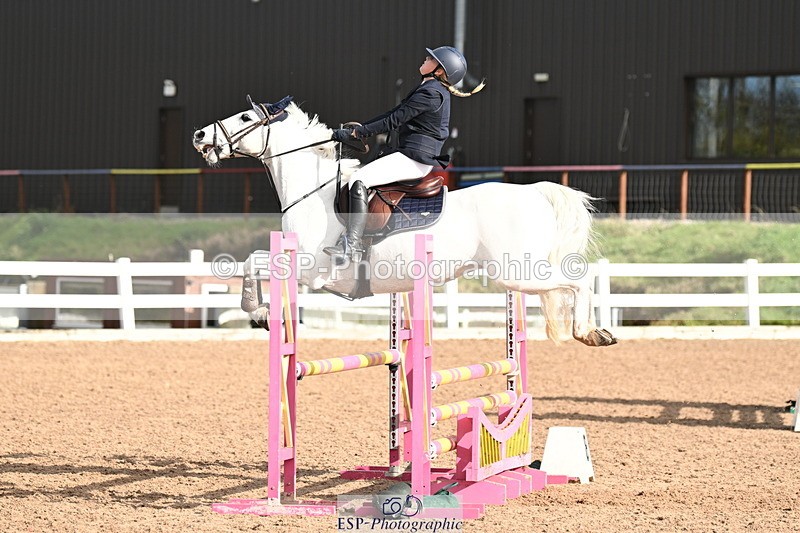 241026A-115250-00815 - SAT Cls 8 Pony Discovery and 90cm Open