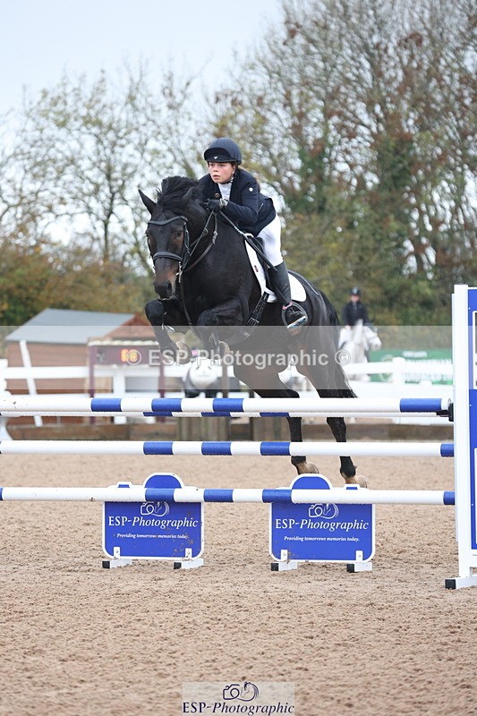 231112A-134124-04604 - Cls 20 Newcomers & 1.10m Open