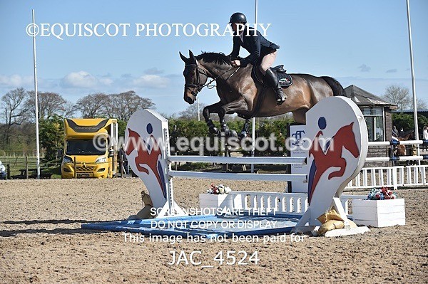 JAC_4524 - CLASS 11 SAT Andrew Hamilton Coach, RHS Foxhunter Championship Qualifier