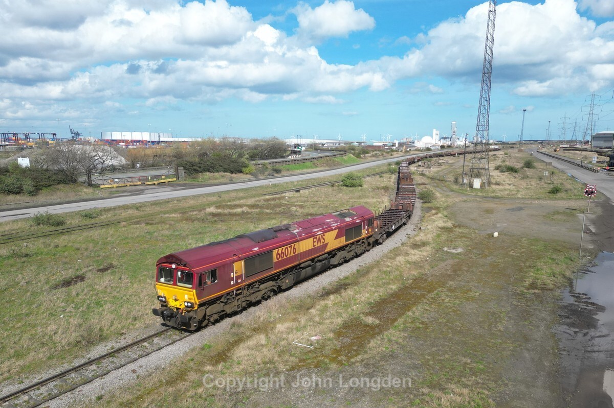 JL - 30.3.24 66076 6D05 Lackenby - Scunthorpe, Lackenby Slag Rd LC - Teesside (west to east)