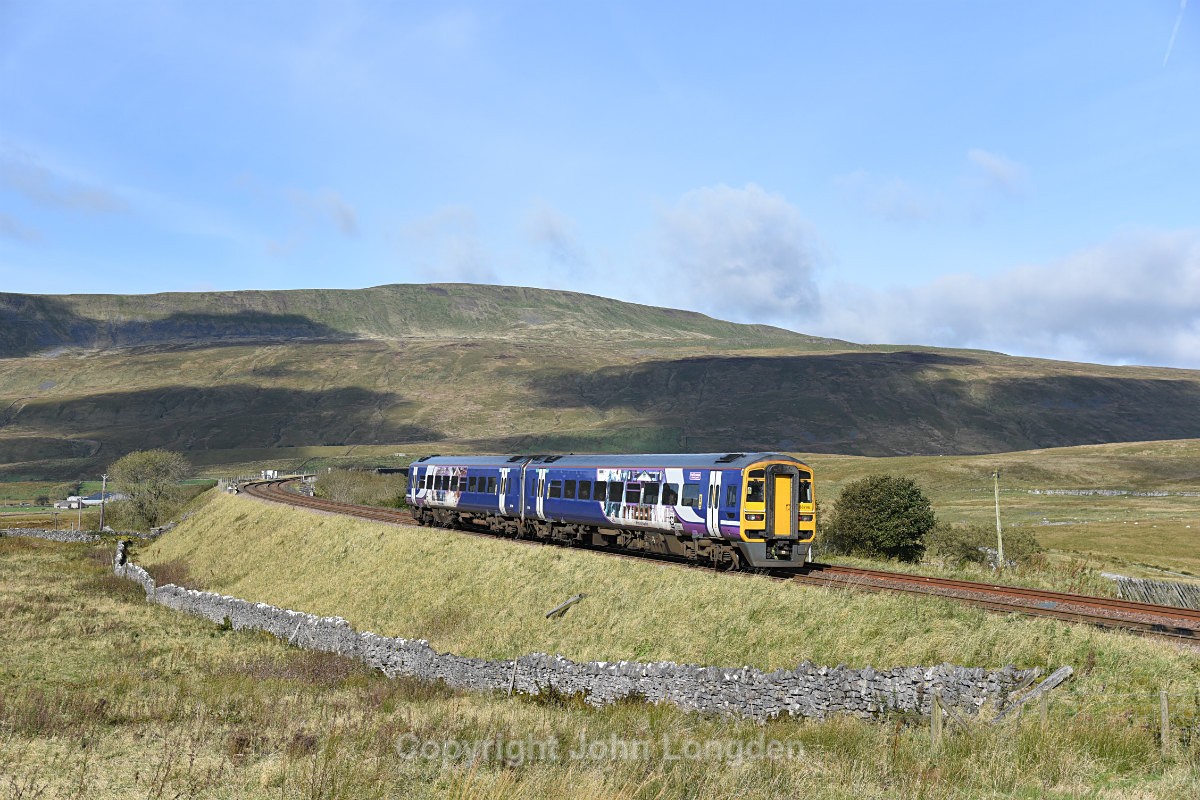 JL - 6.10.10 158796 10.49 Leeds - Carlisle Ribblehead - Ribblehead