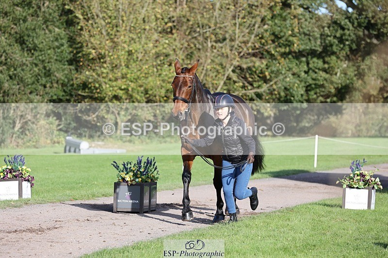 241027-101359-15756 - 509-Tichy.Sanders-SPARHANGER.VELVET