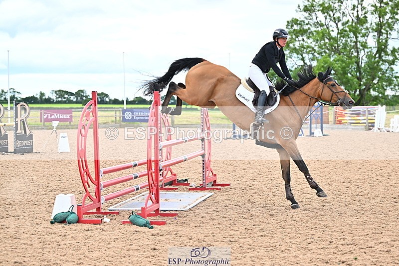 240608A-123537-02319 - Cls 4 Snr Newcomers and 1.10m Open