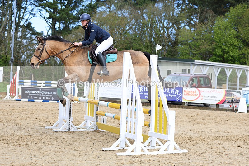 3E7A0911 - Class 4: Senior British Novice/90cm open