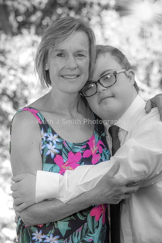 8SKJ7742 - Marianne and Chris