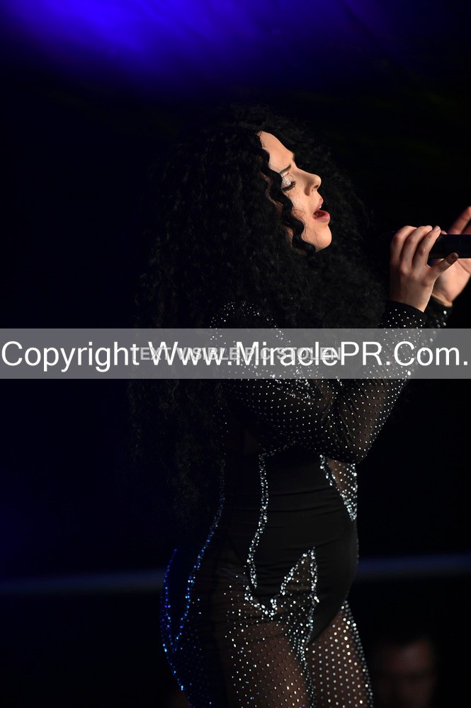 SH4_6012 - The Cher Experience