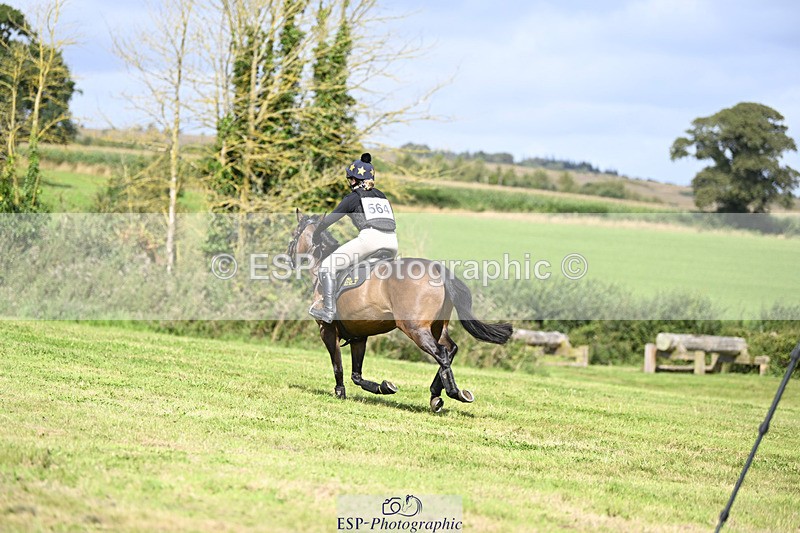 240825X-114036-32589 - 70cm XC 11.00 to 12.00