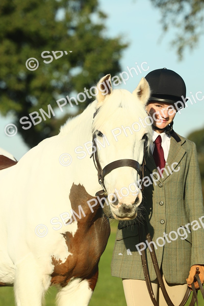 SBM_57513 - S37 - Starters In Hand Showing