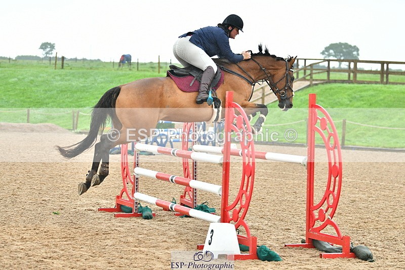 230805A-105220-00213 - Cls 2 Snr Newcomers & 1.10m Open